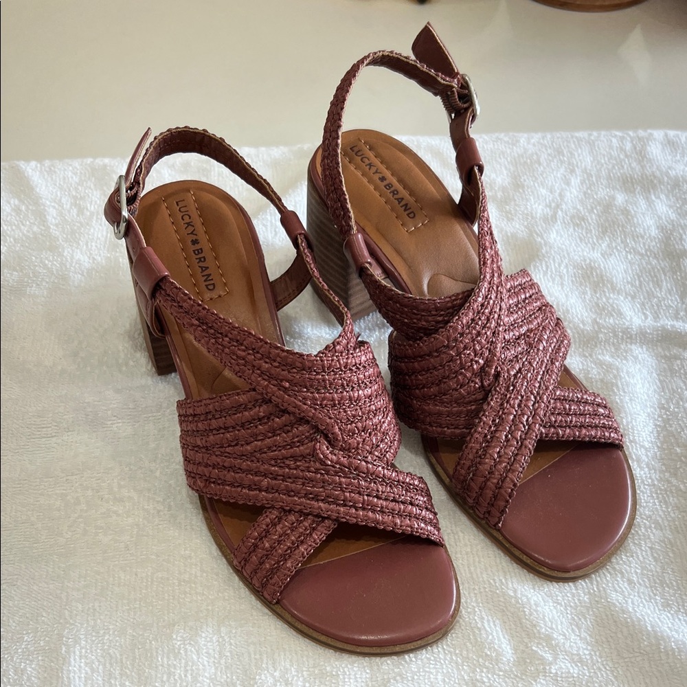 Lucky Brand Women's Woven Burgundy Sandals